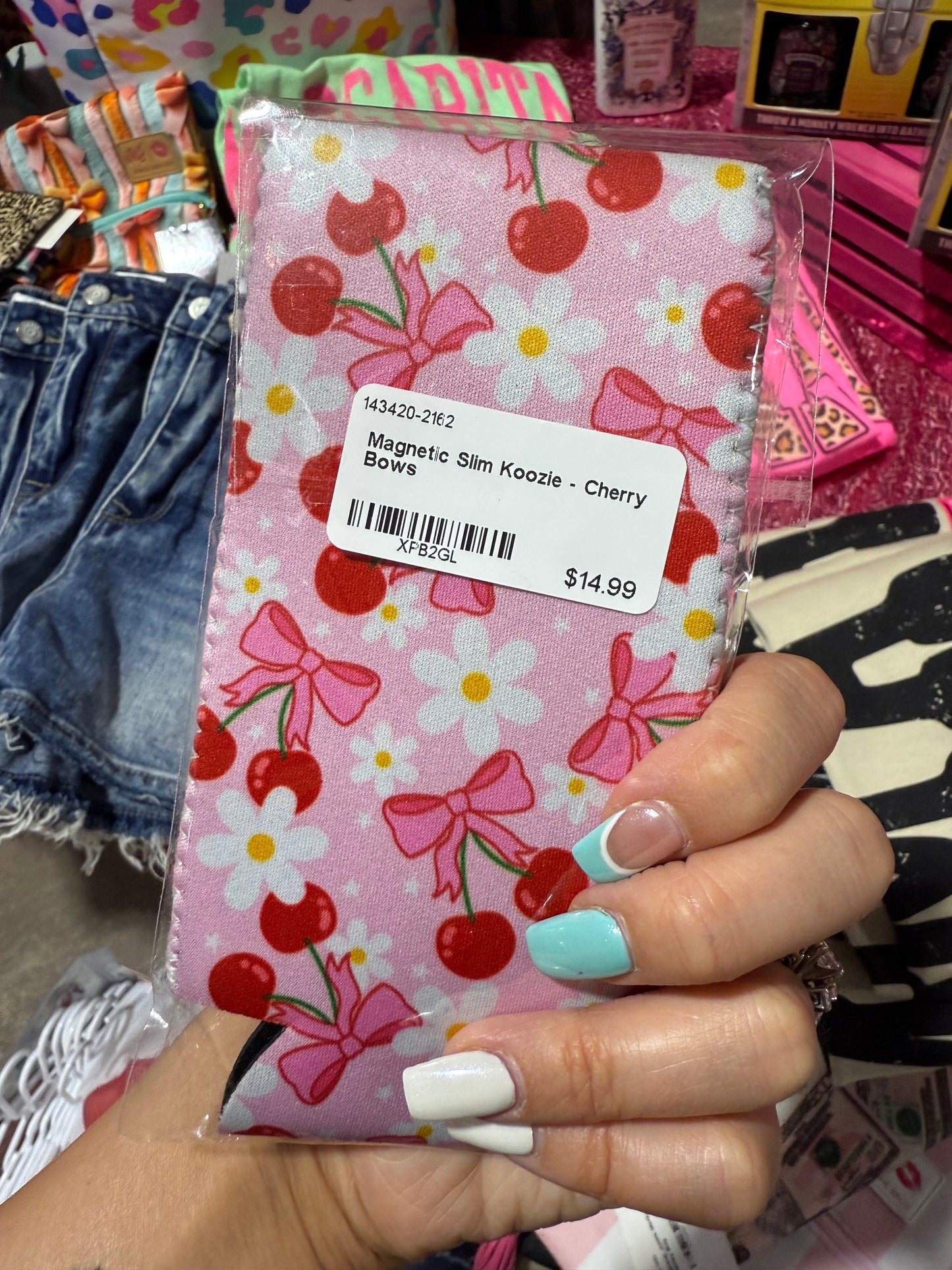 Magnetic Slim Koozie - Cherry Bows