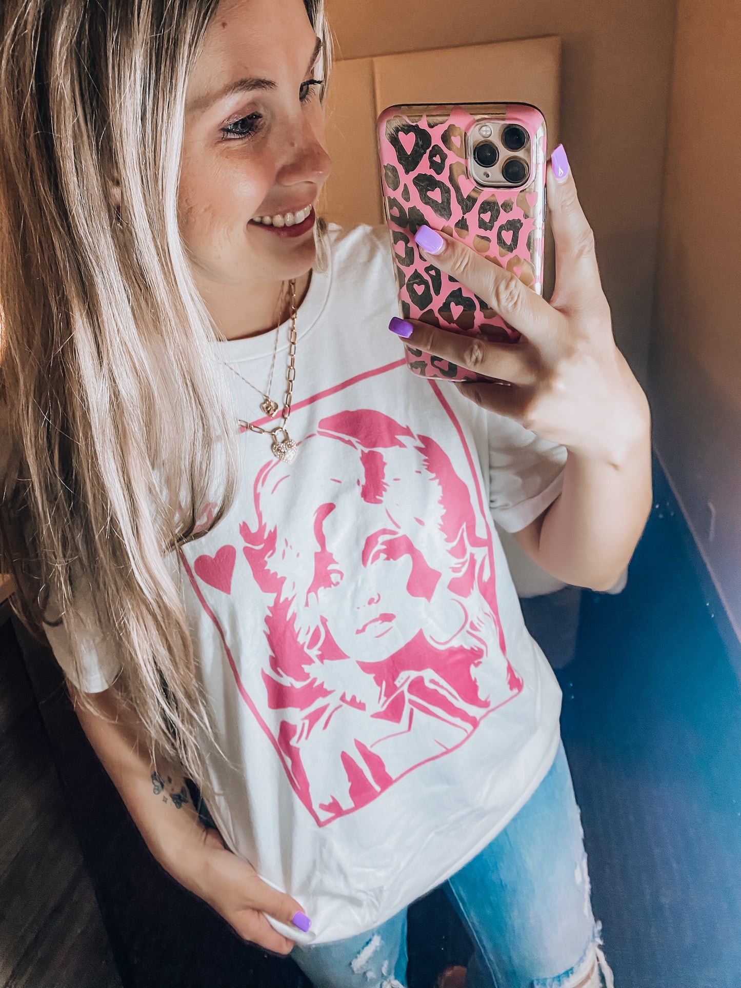 Queen Dolly Tee