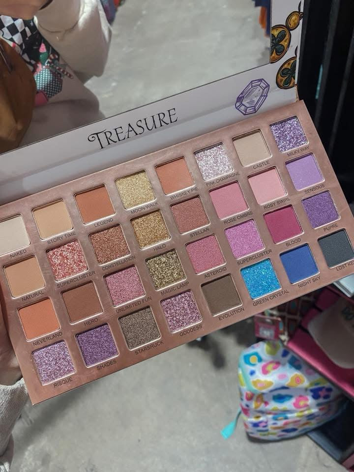 Treasure Eyeshadow Palette